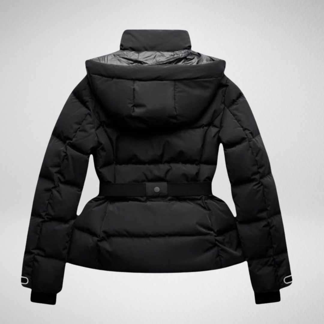 Damska pikowana kurtka z paskiem – ciepła i nowoczesna