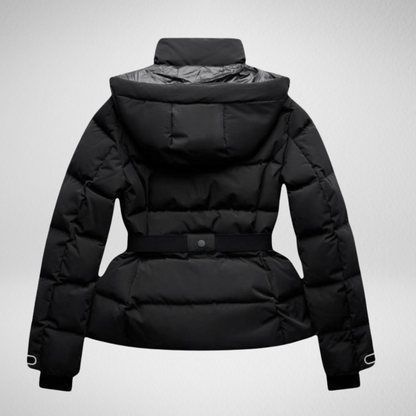 Damska pikowana kurtka z paskiem – ciepła i nowoczesna