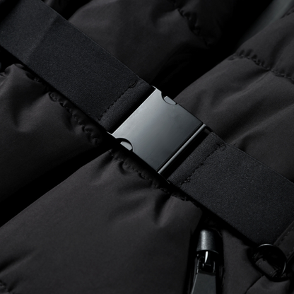 Damska pikowana kurtka z paskiem – ciepła i nowoczesna