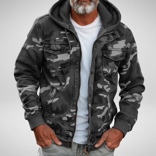 Męska kurtka z kapturem w stylu militarnym – wytrzymałość i nowoczesny wygląd