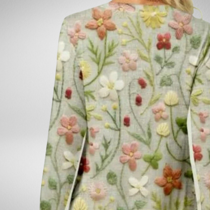 Damski sweter w kwiatowy wzór – lekki i stylowy na wiosnę