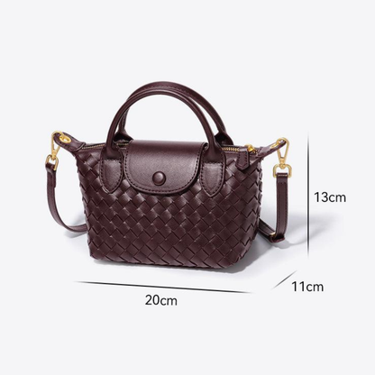 Kompaktowa torebka z plecionym wzorem – elegancja w mini formacie