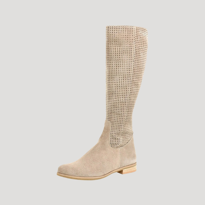 Damskie kozaki zamszowe za kolano – lekkość i perforowany styl