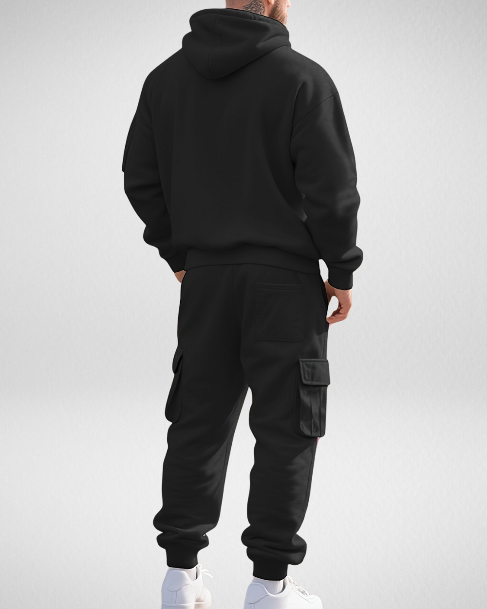 Dres męski – bluza z kapturem i spodnie cargo – sportowy zimowy styl