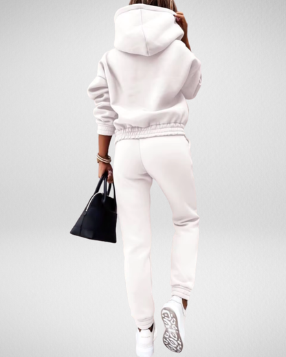 Damski komplet dresowy z kapturem – komfort i styl w jednym