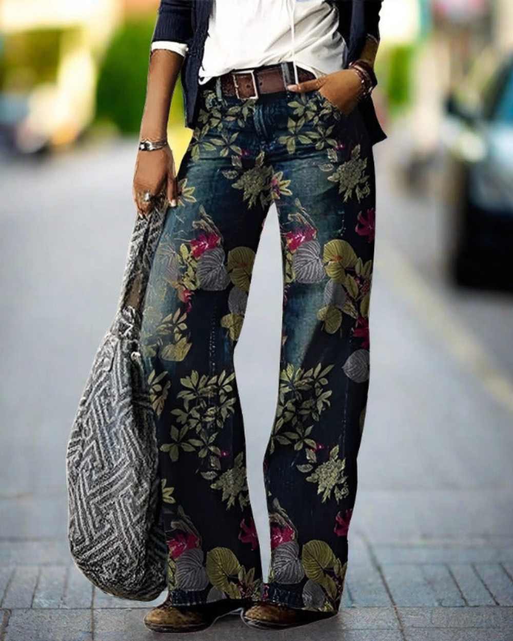 Damskie spodnie z geometrycznym wzorem – wygoda i styl