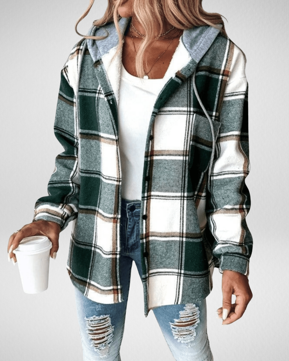 Koszula damska w kratę – ponadczasowy styl na co dzień