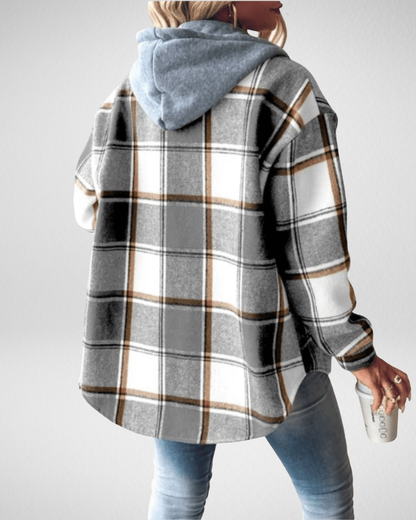 Koszula damska w kratę – ponadczasowy styl na co dzień