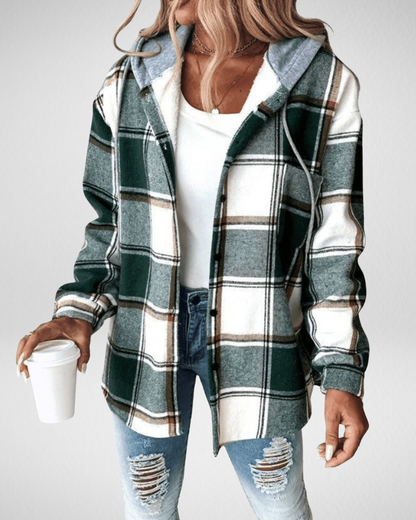 Koszula damska w kratę – ponadczasowy styl na co dzień