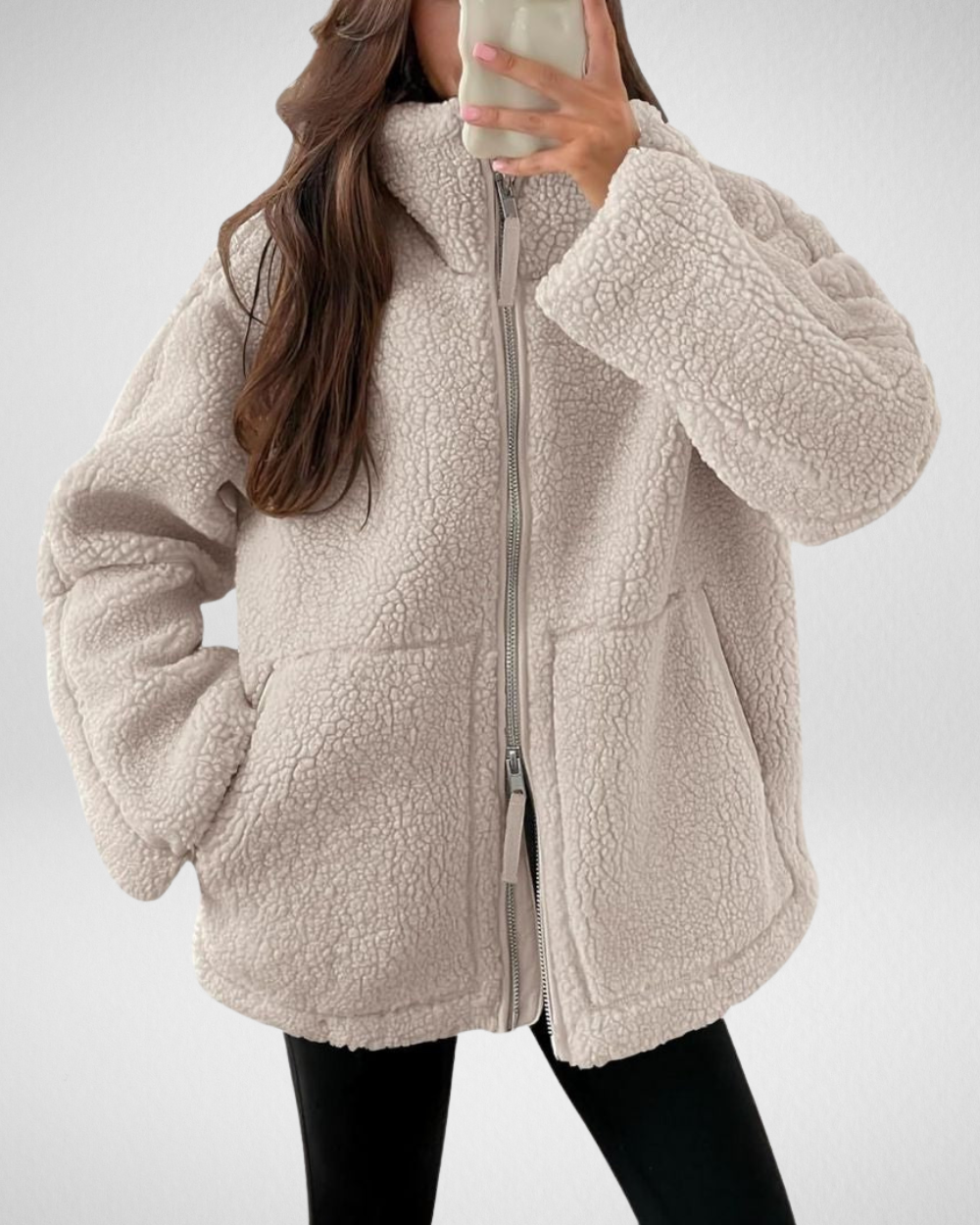 Damska kurtka polarowa typu “teddy” – ciepło i miękkość na chłodne dni