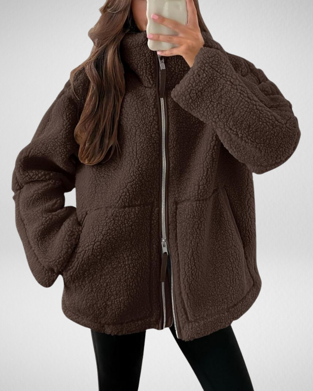 Damska kurtka polarowa typu “teddy” – ciepło i miękkość na chłodne dni