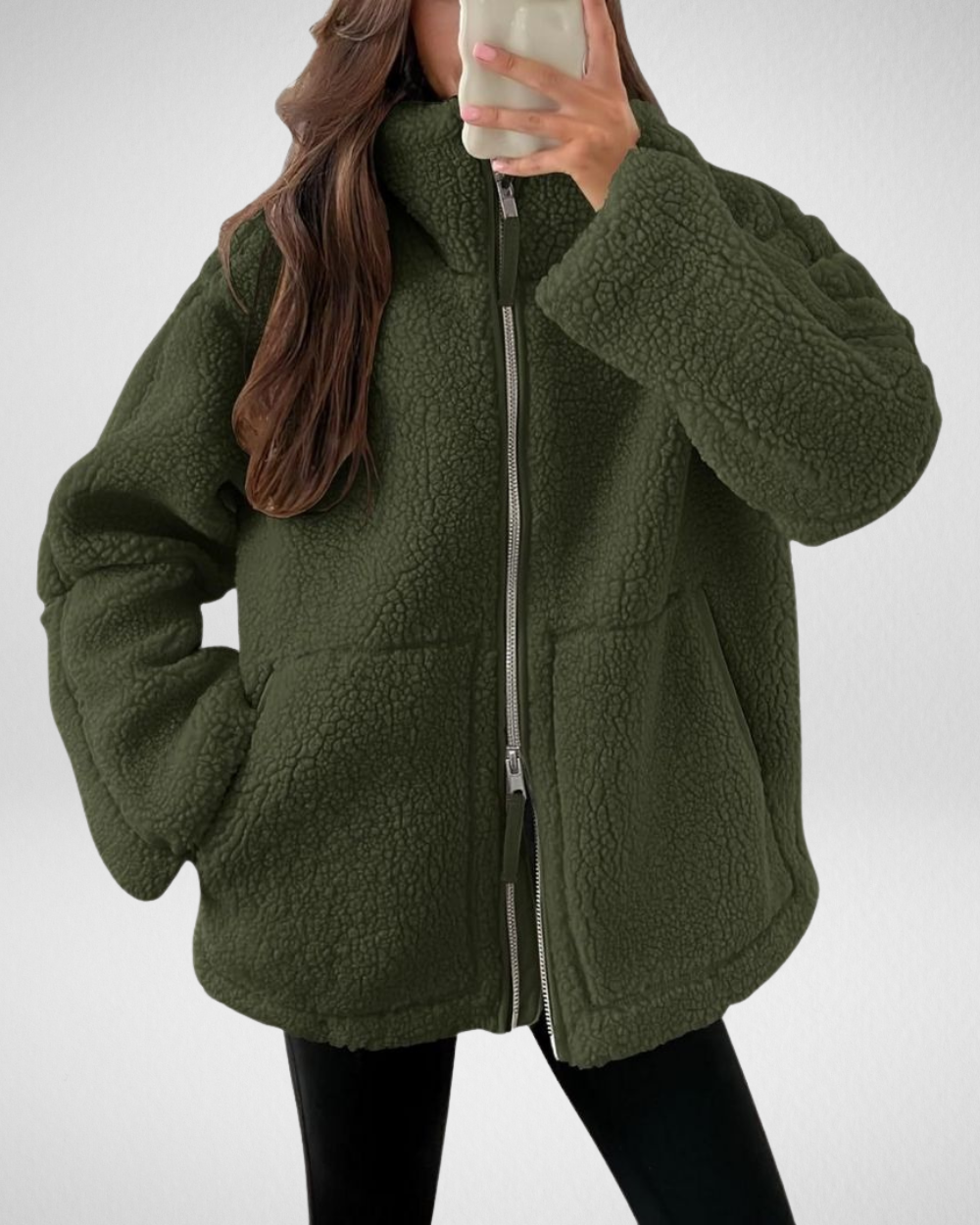 Damska kurtka polarowa typu “teddy” – ciepło i miękkość na chłodne dni