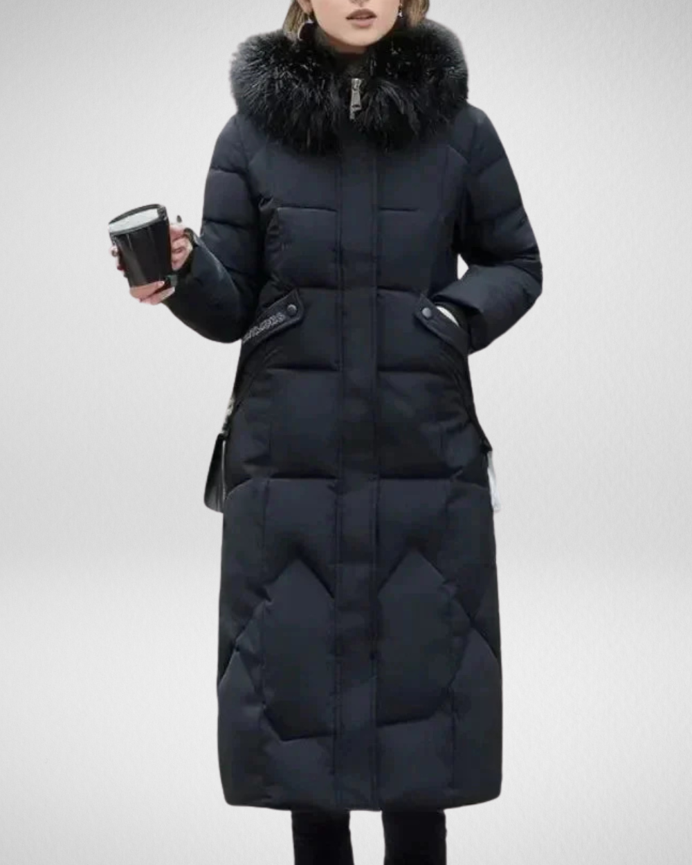 Elegancki płaszcz zimowy z kapturem i futrzanym kołnierzem