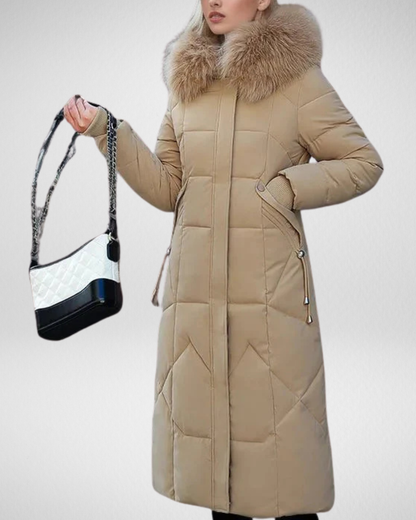 Elegancki płaszcz zimowy z kapturem i futrzanym kołnierzem