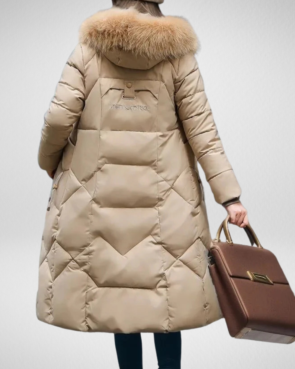 Elegancki płaszcz zimowy z kapturem i futrzanym kołnierzem