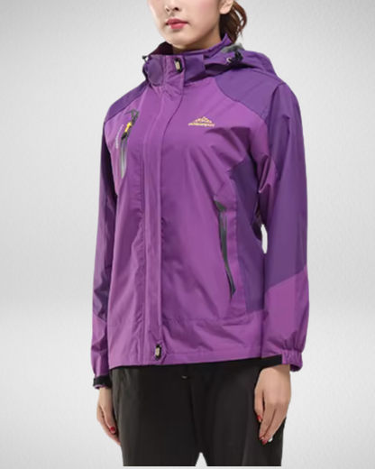 Kurtka trekkingowa dla kobiet – lekka i funkcjonalna