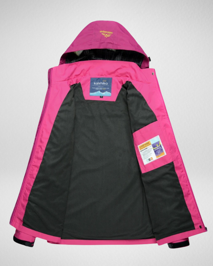 Kurtka trekkingowa dla kobiet – lekka i funkcjonalna