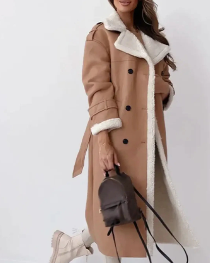 Długi damski płaszcz z futerkiem – styl i komfort w jednym