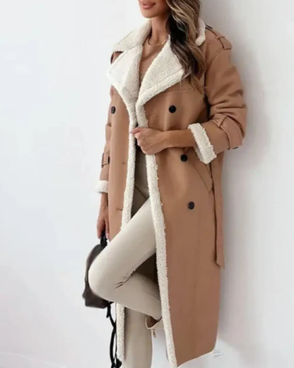 Długi damski płaszcz z futerkiem – styl i komfort w jednym