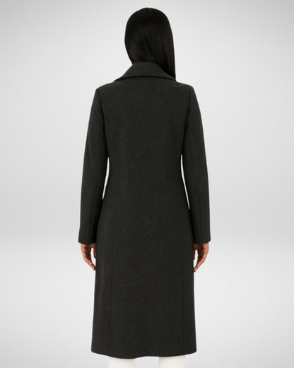 Damski płaszcz z filcu – elegancja i ciepło w klasycznym wydaniu