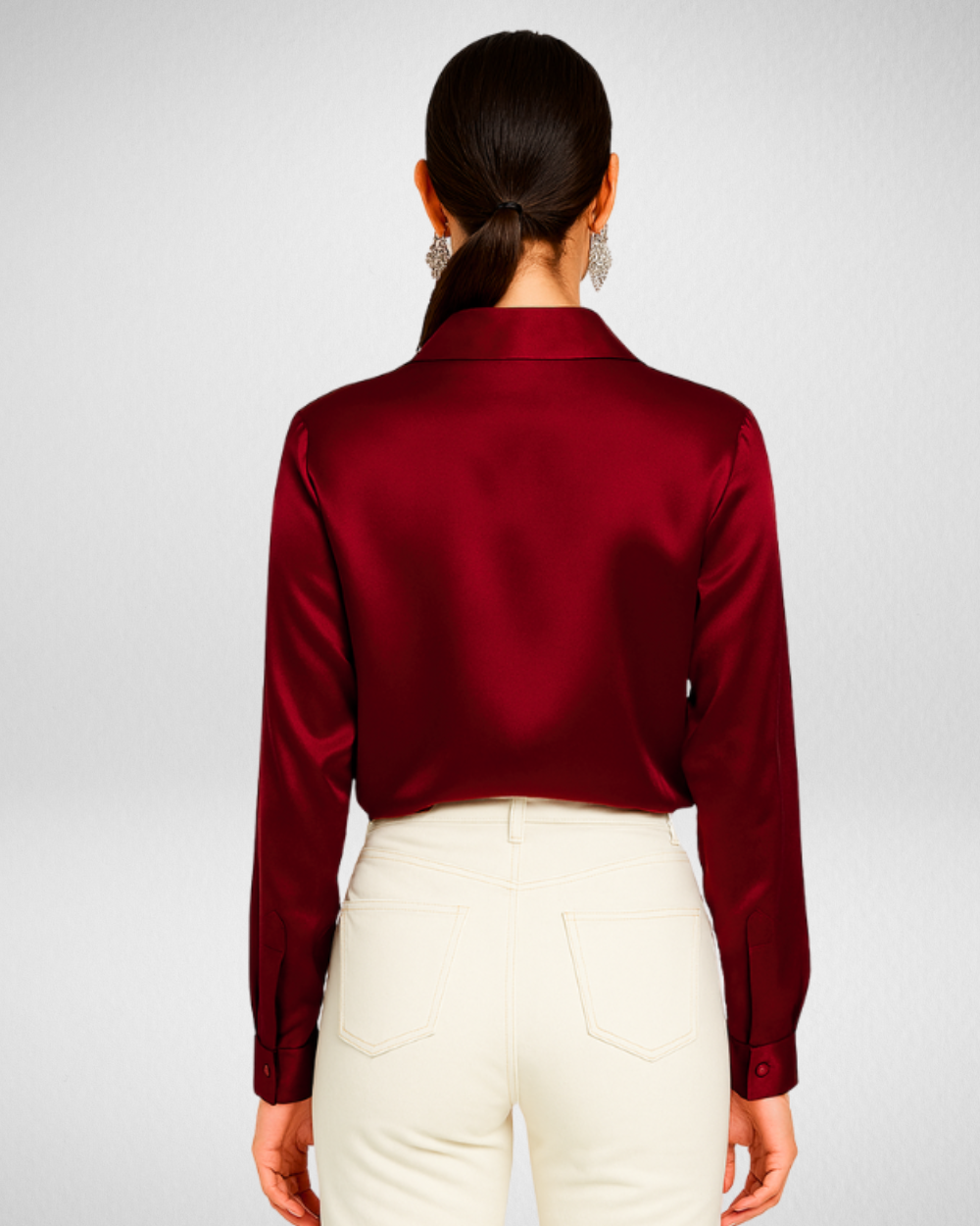 Damska satynowa koszula – elegancja i wygoda w każdej stylizacji