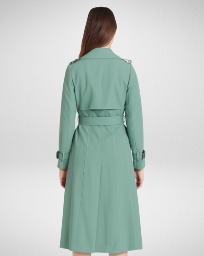 Damski klasyczny trencz – ponadczasowa elegancja na każdą okazję