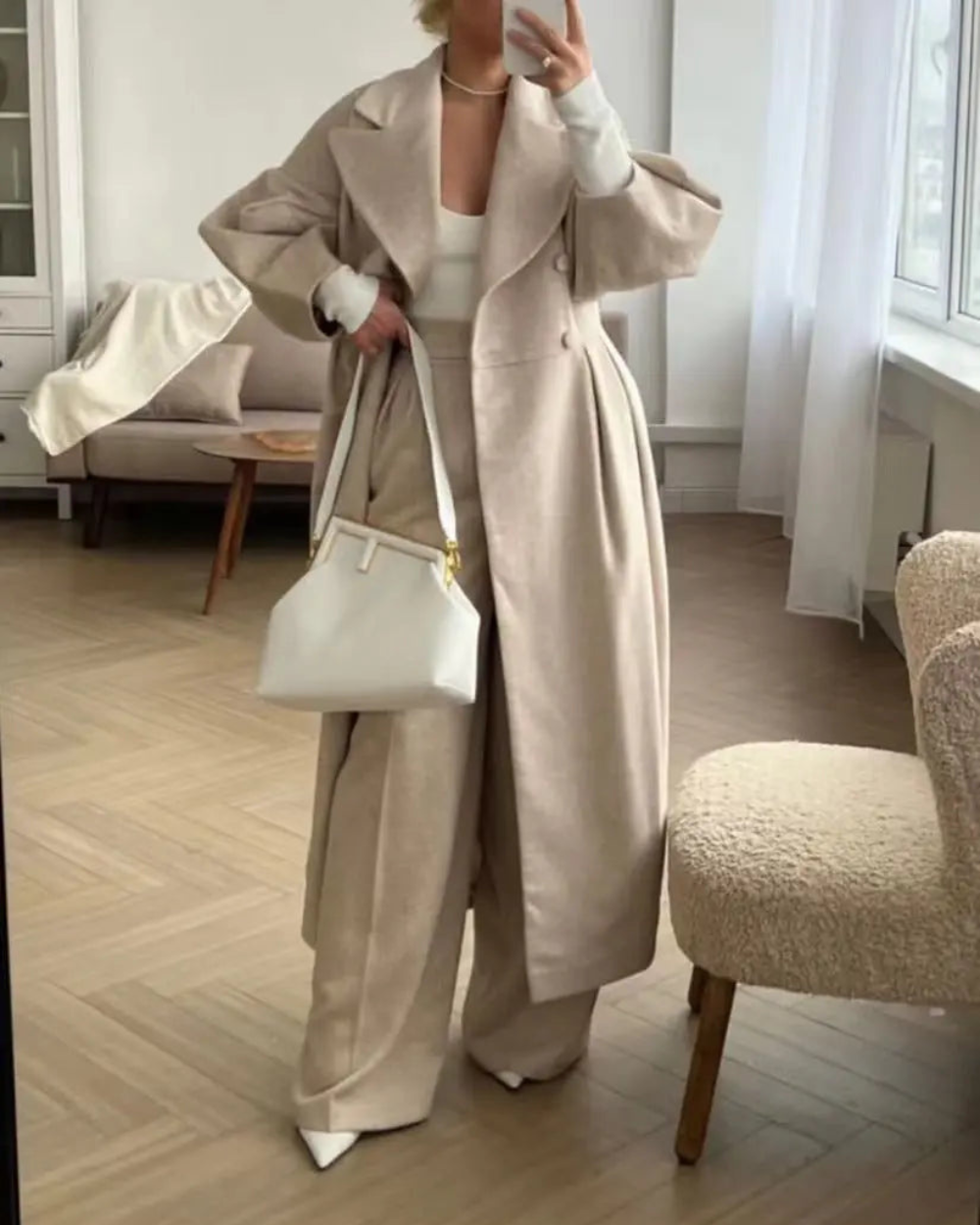 Elegancki zimowy płaszcz damski – klasyczna sylwetka i wysoki komfort