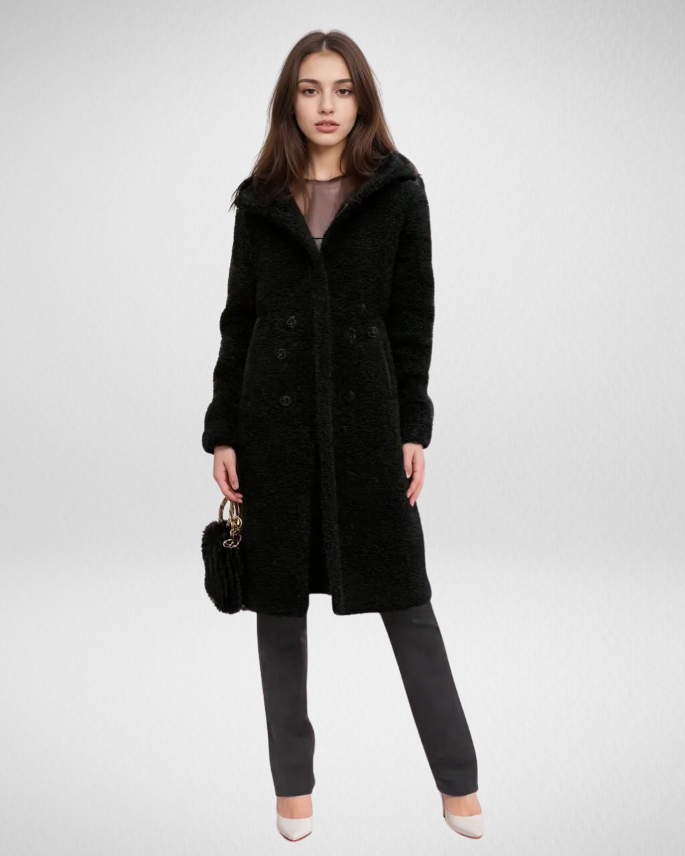 Długi zimowy płaszcz damski – miękki, ciepły i stylowy