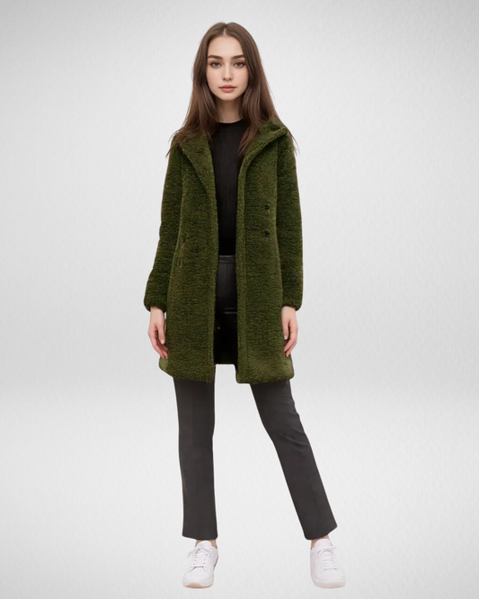 Długi zimowy płaszcz damski – miękki, ciepły i stylowy