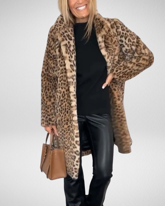 Klasyczny płaszcz z motywem leopard print – ponadczasowa elegancja na chłodne dni