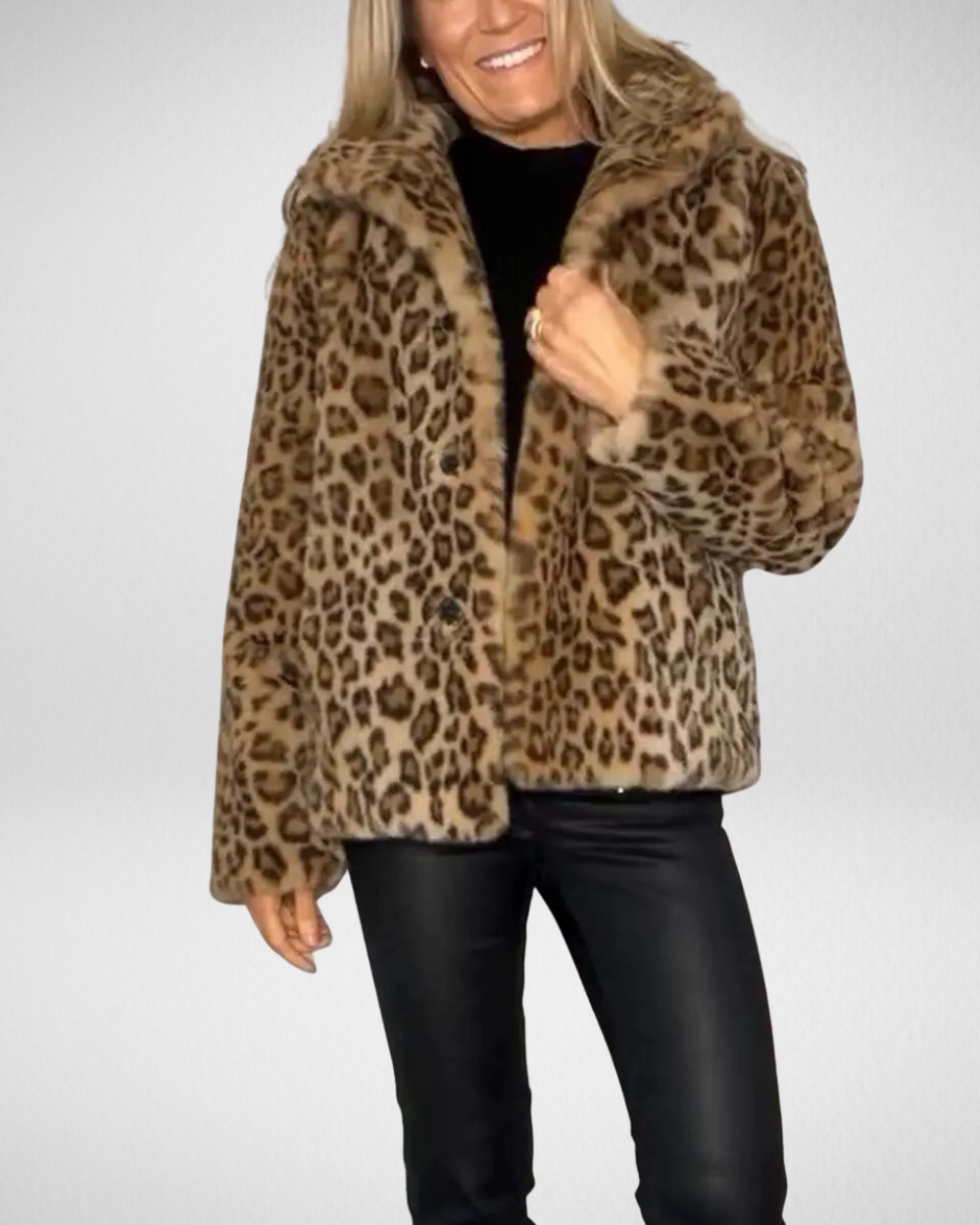 Klasyczny płaszcz z motywem leopard print – ponadczasowa elegancja na chłodne dni